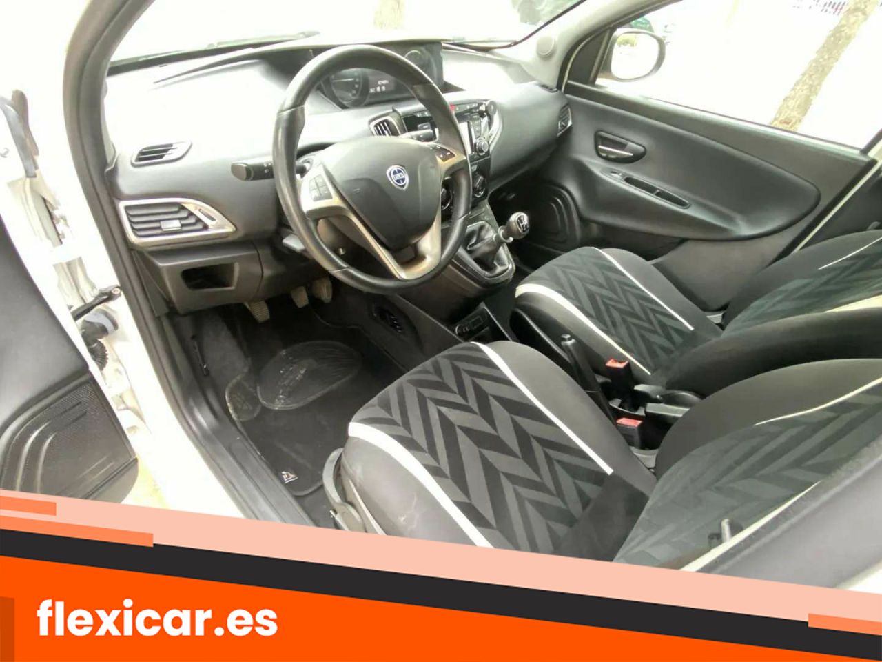 Foto Lancia Ypsilon 26