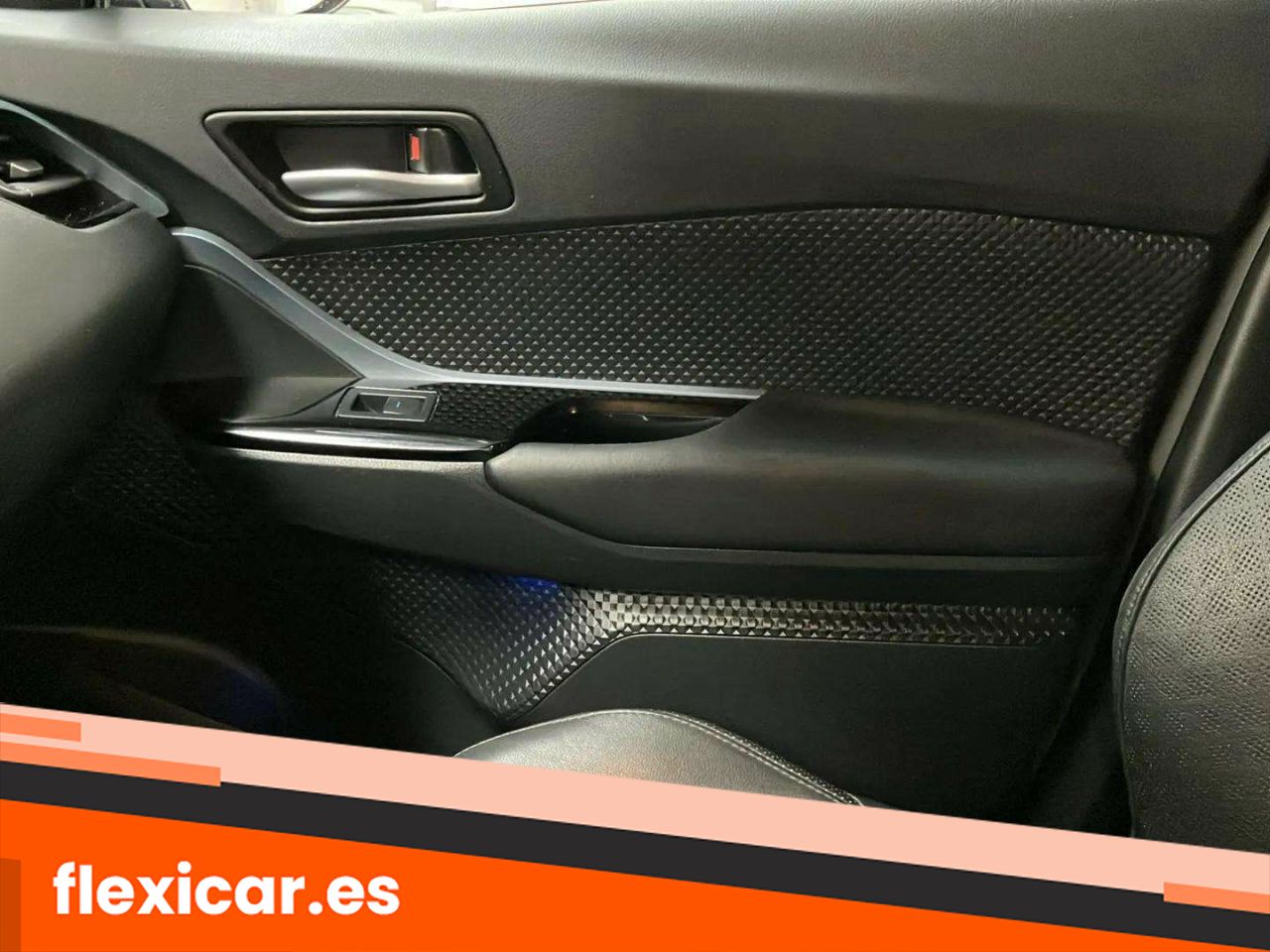 Foto Toyota C-HR 17