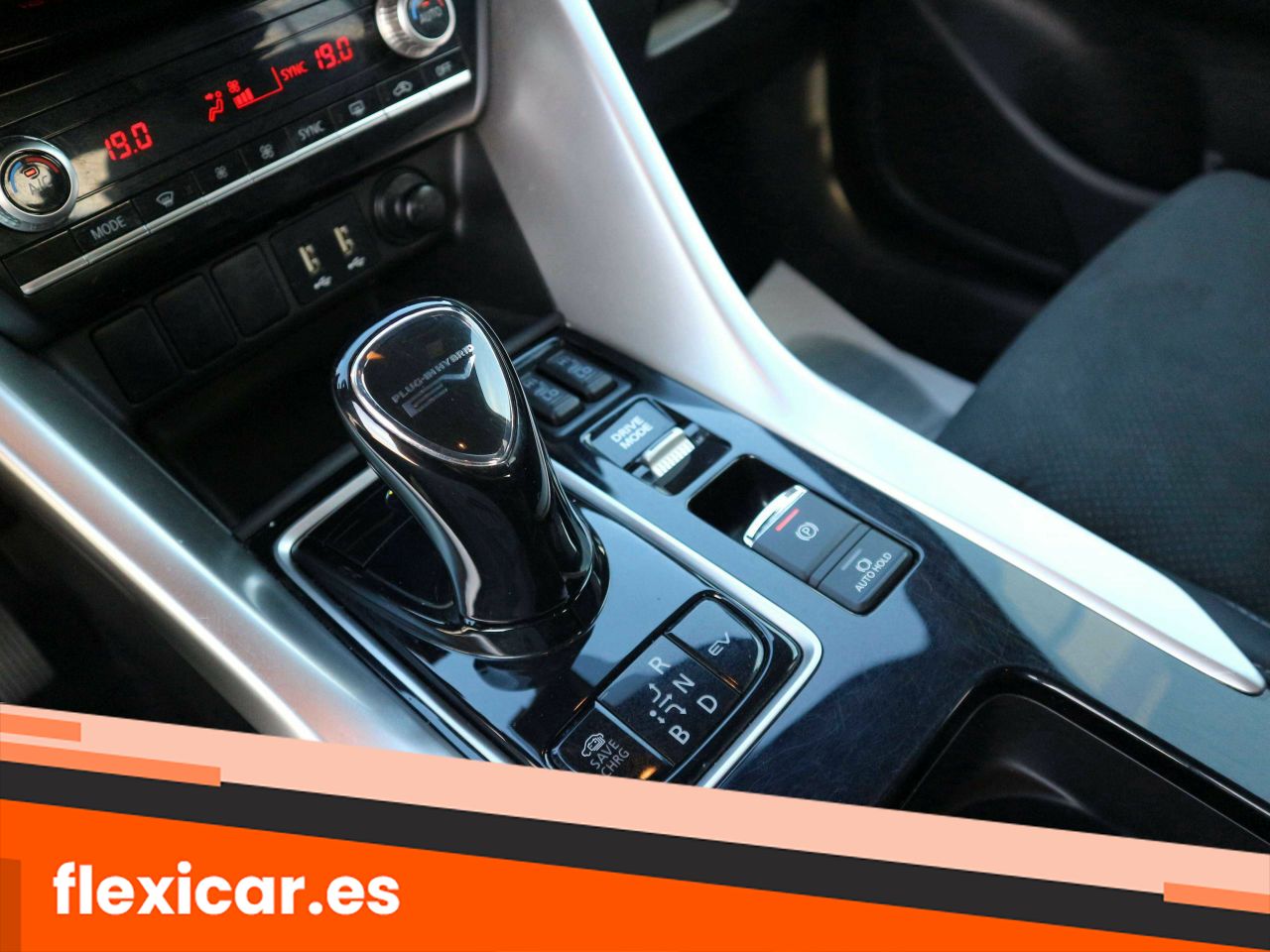 Foto Mitsubishi Eclipse Cross 25