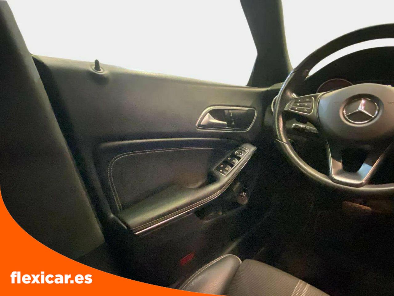 Foto Mercedes-Benz Clase CLA 15