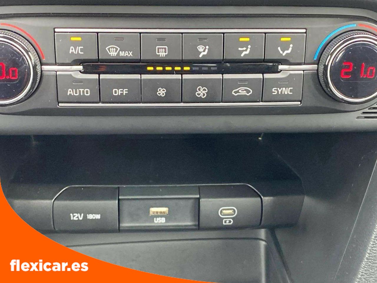 Foto Kia XCeed 29