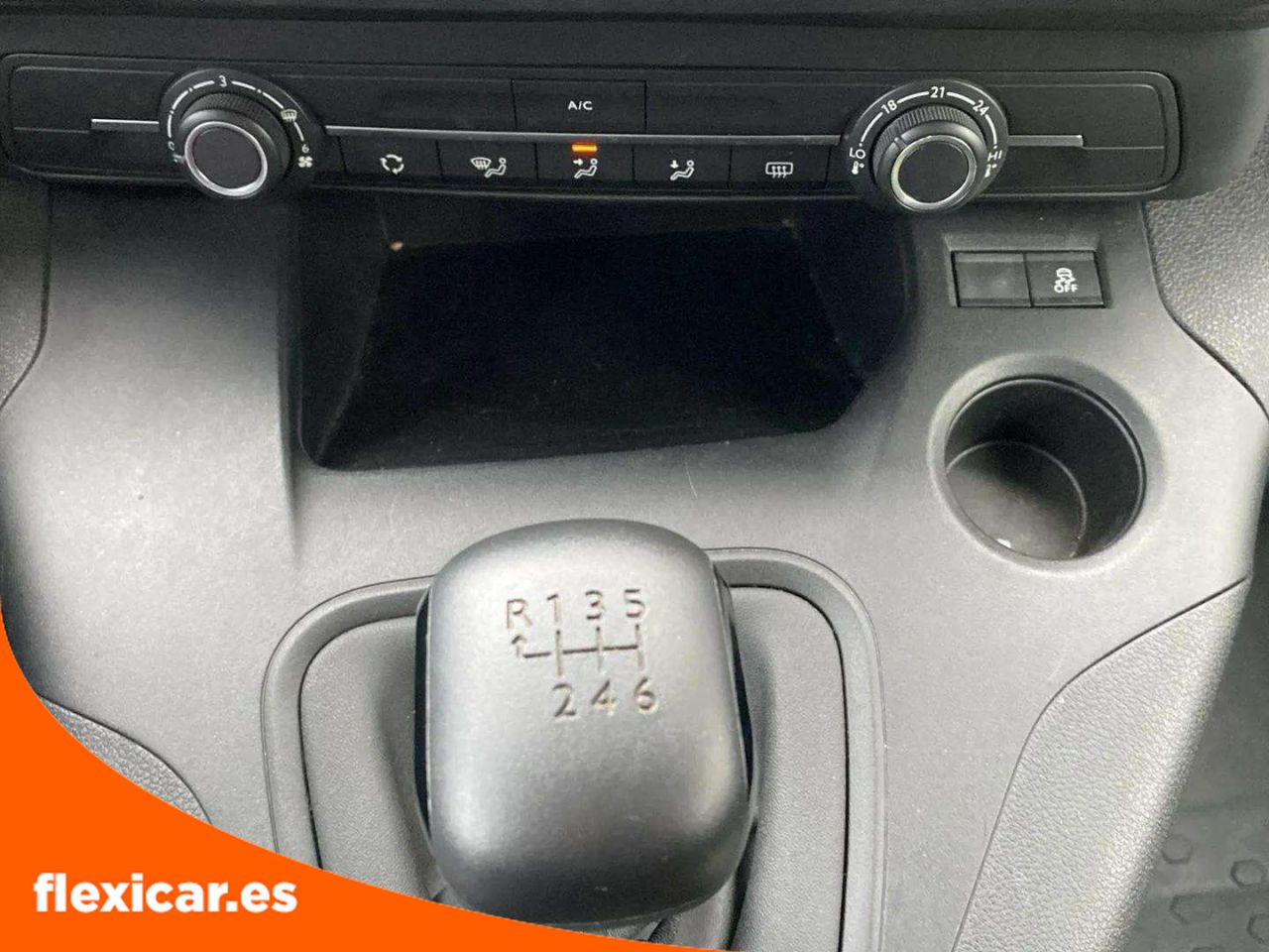 Foto Peugeot Rifter 28