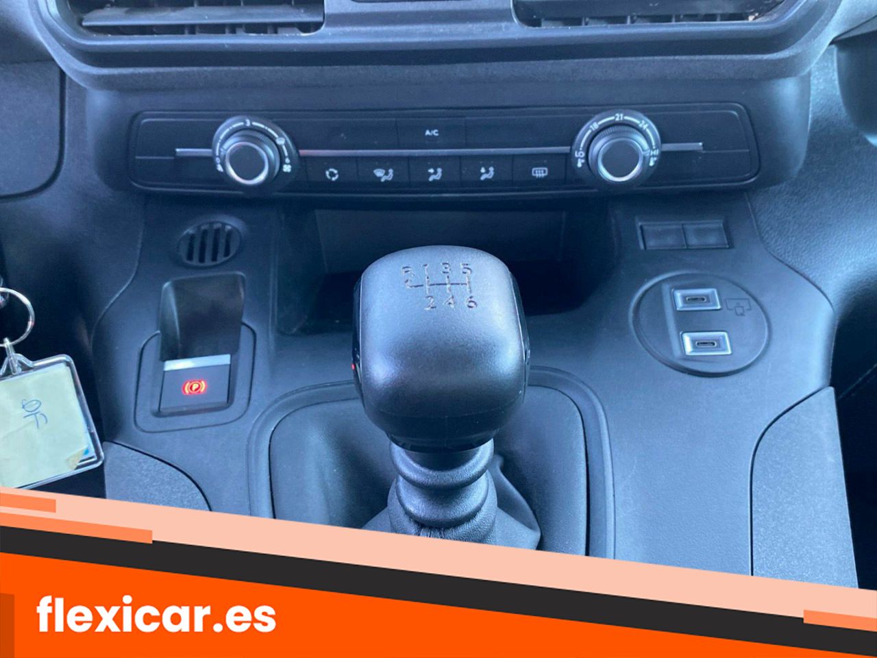 Foto Peugeot Rifter 17