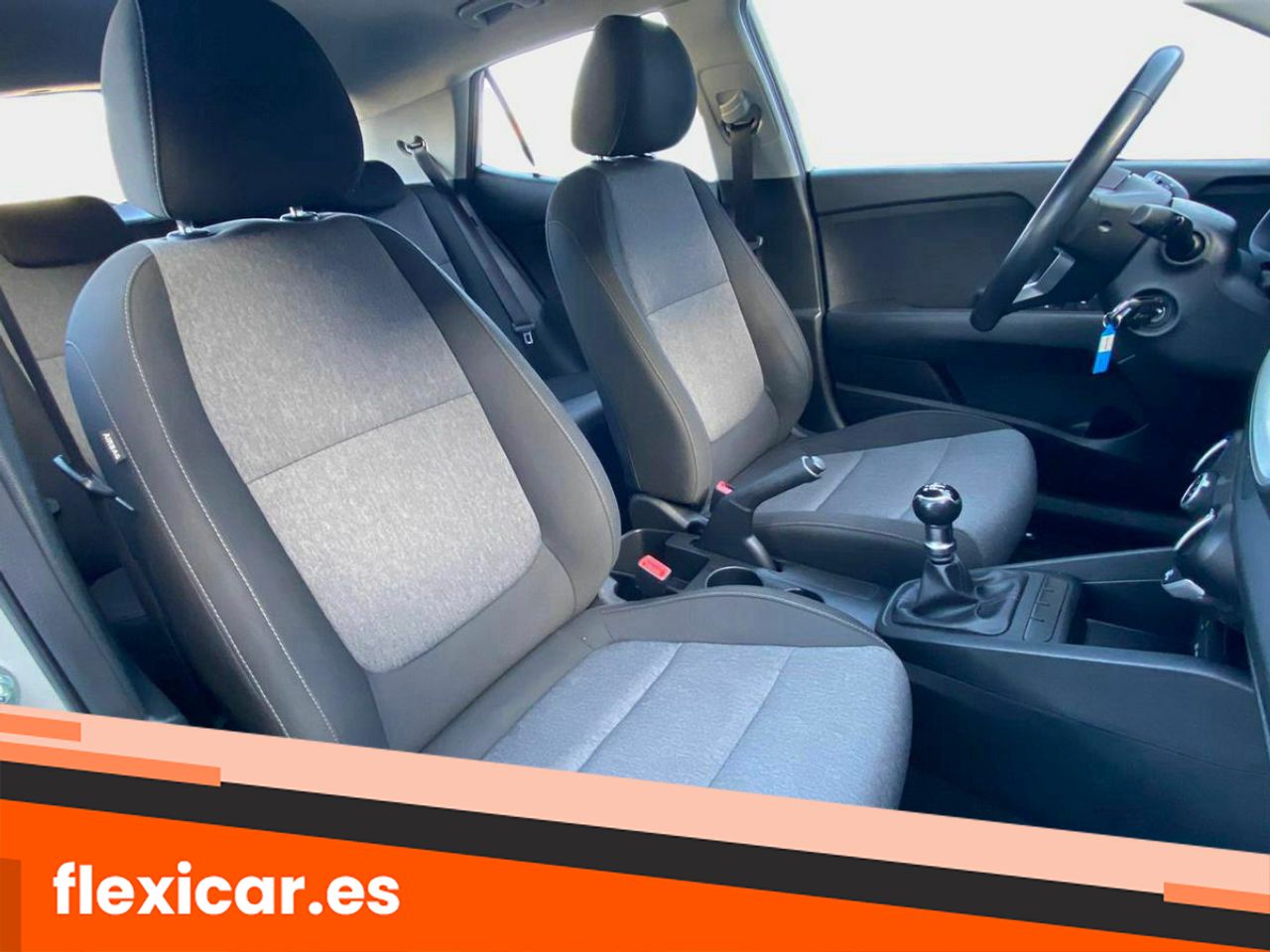 Foto Kia Stonic 12