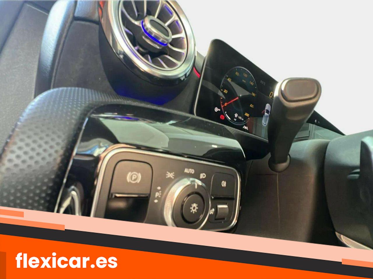Foto Mercedes-Benz Clase A 25