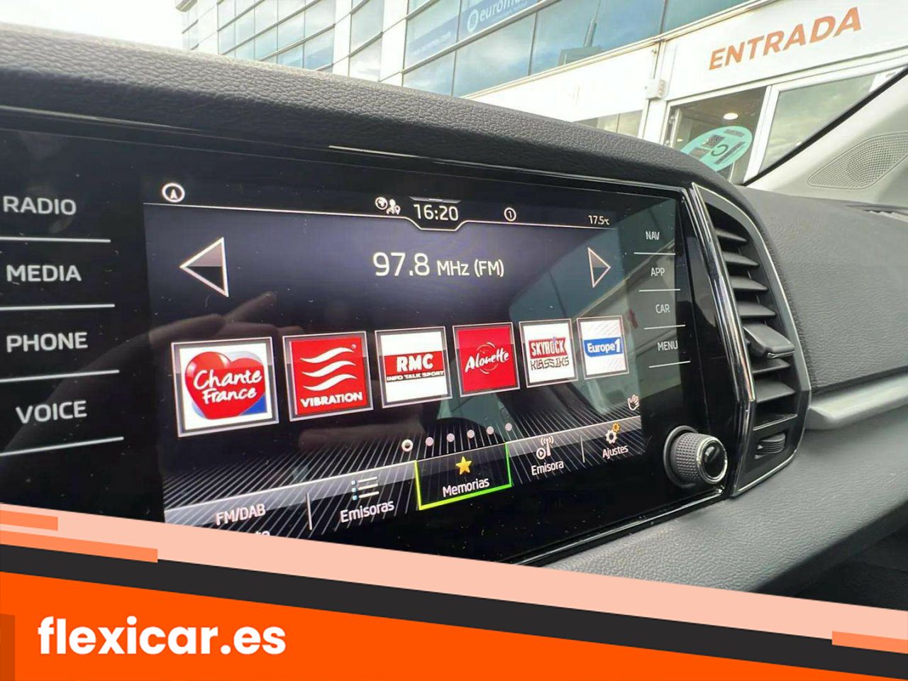Foto Skoda Karoq 25