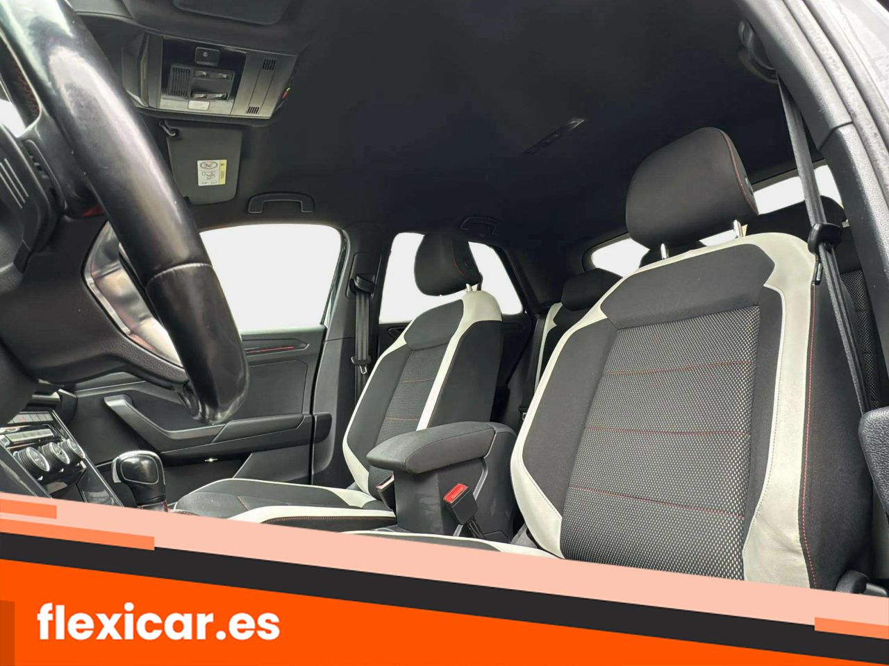 Foto Volkswagen T-Roc 12