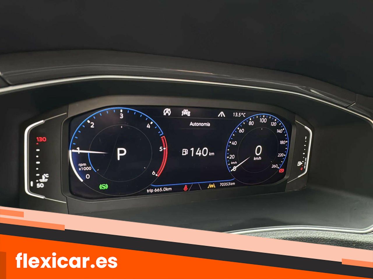 Foto Volkswagen T-Roc 16