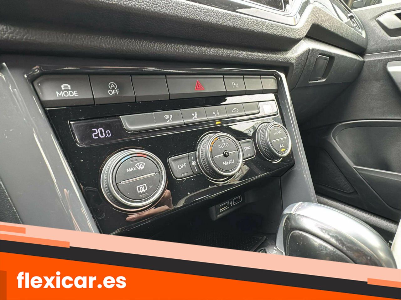 Foto Volkswagen T-Roc 21