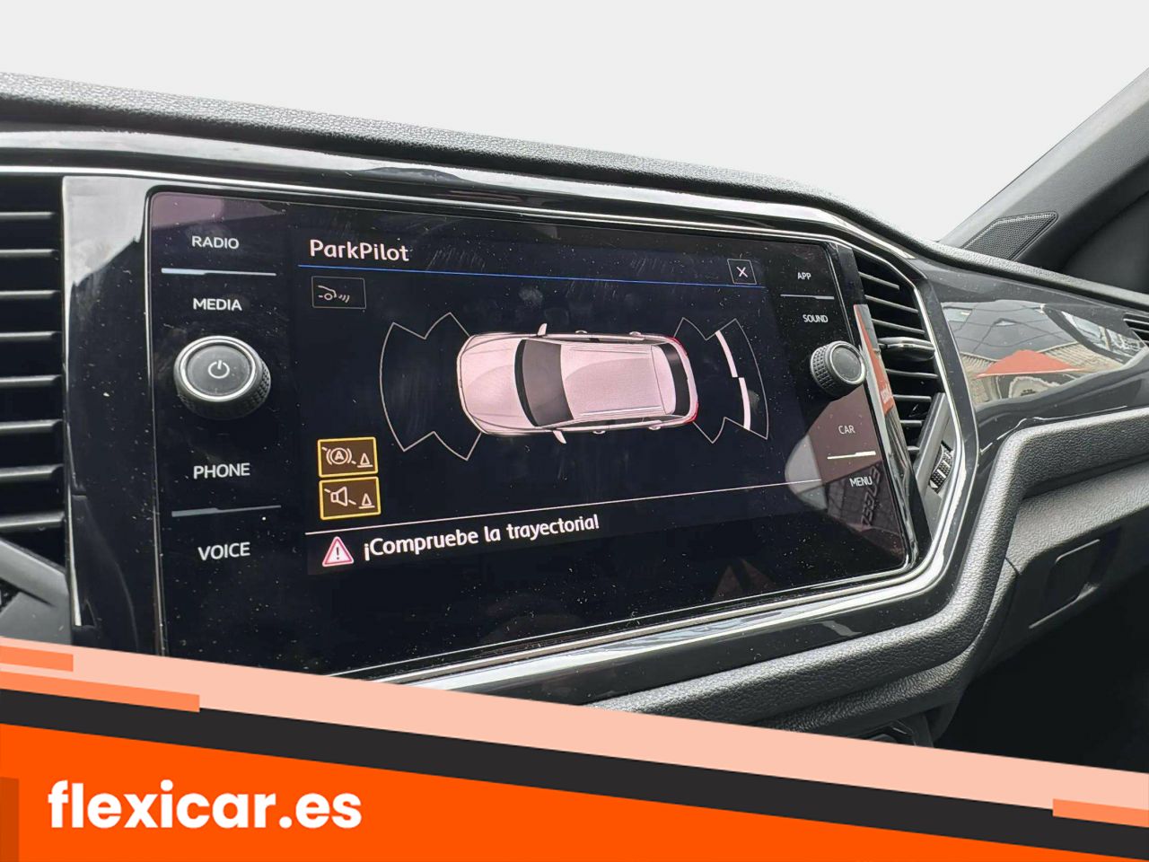 Foto Volkswagen T-Roc 23