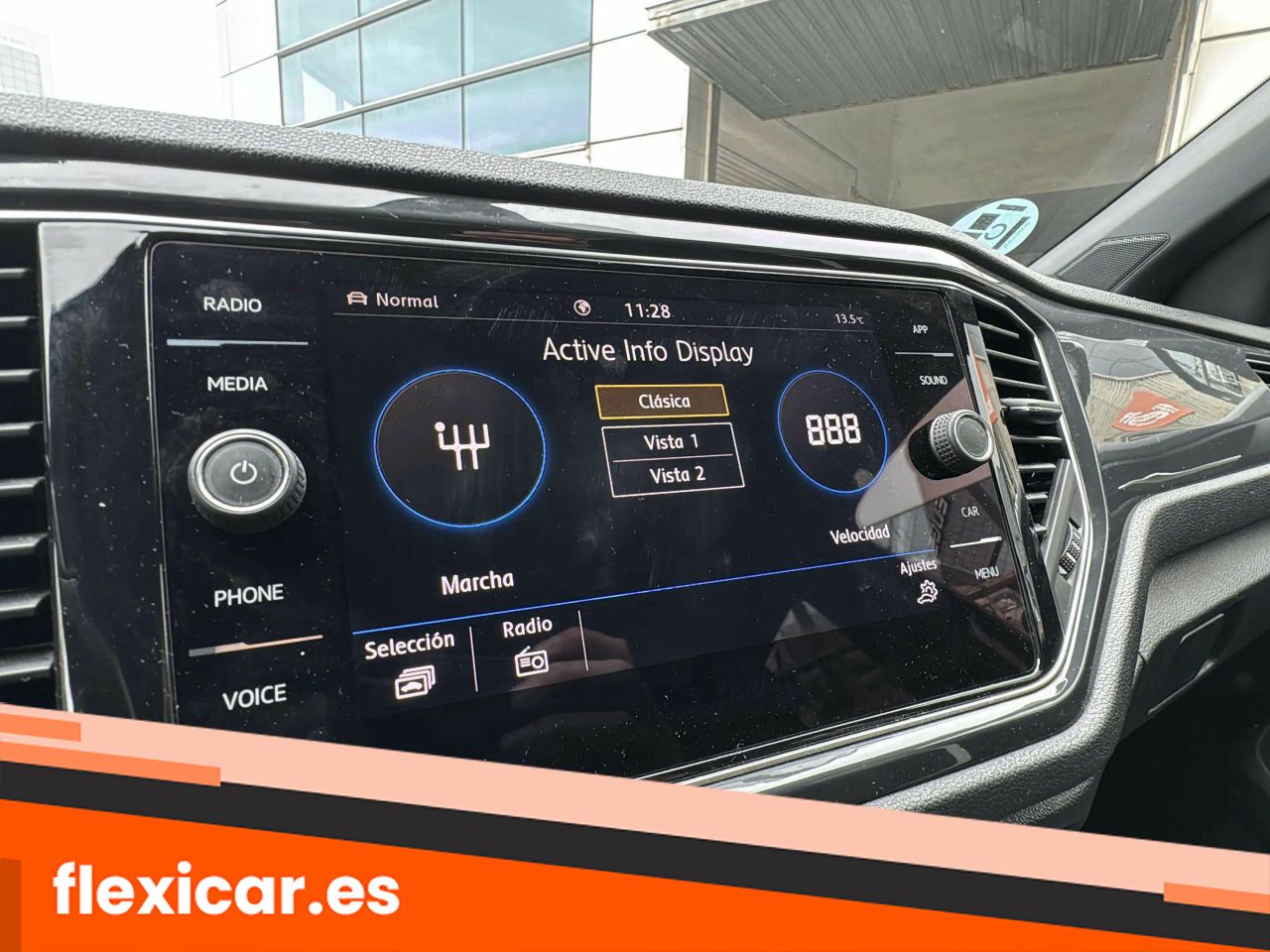 Foto Volkswagen T-Roc 28