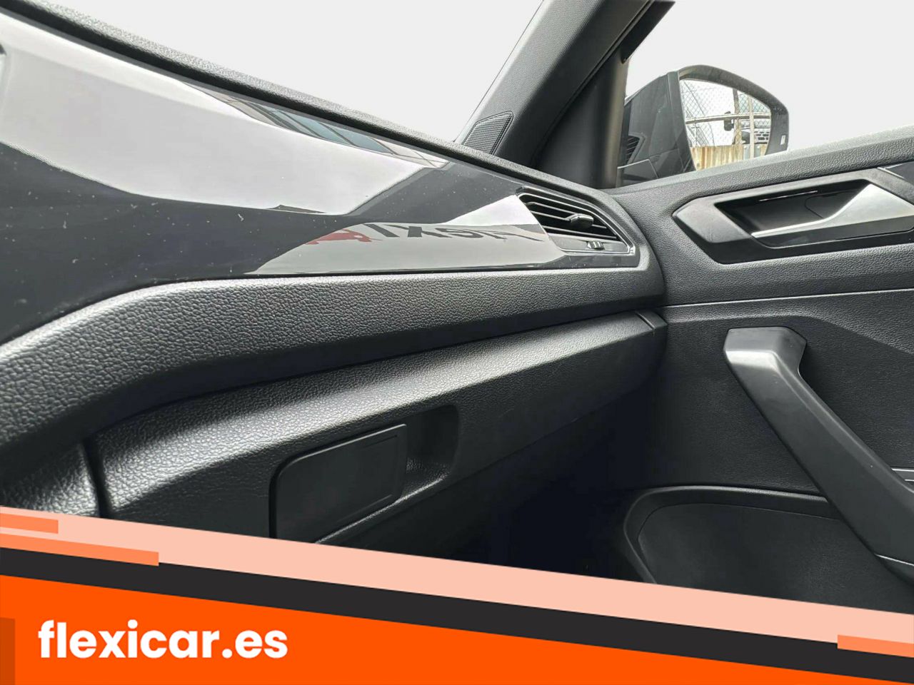 Foto Volkswagen T-Roc 31