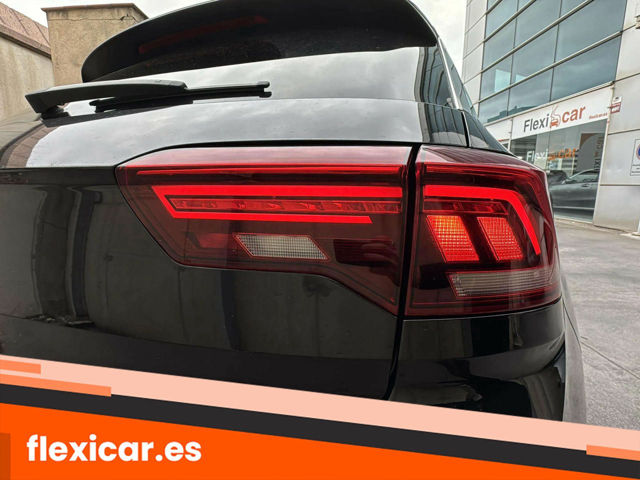 Foto Volkswagen T-Roc 32