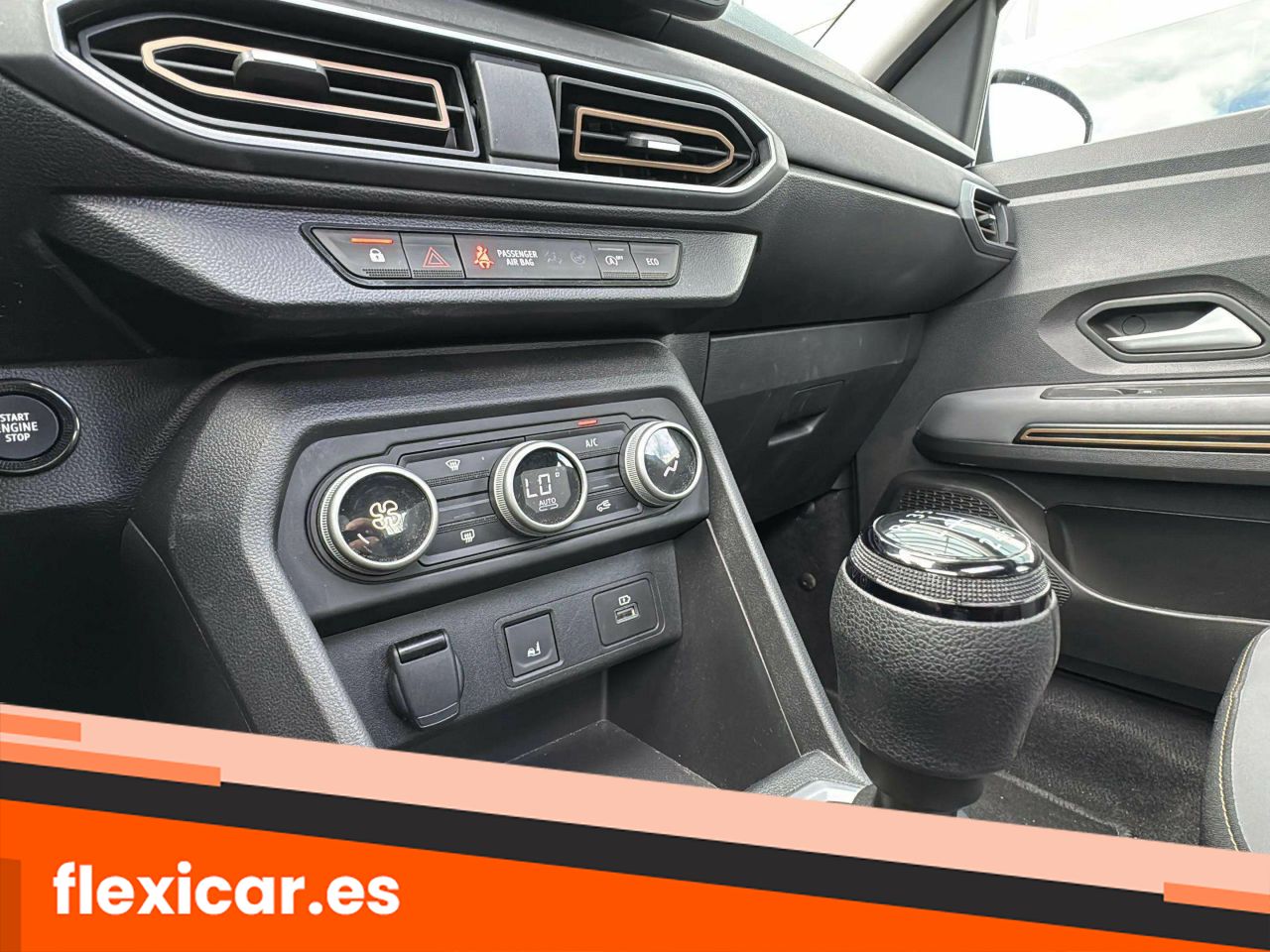 Foto Dacia Sandero 14