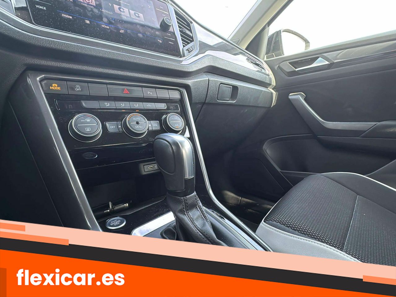 Foto Volkswagen T-Roc 13