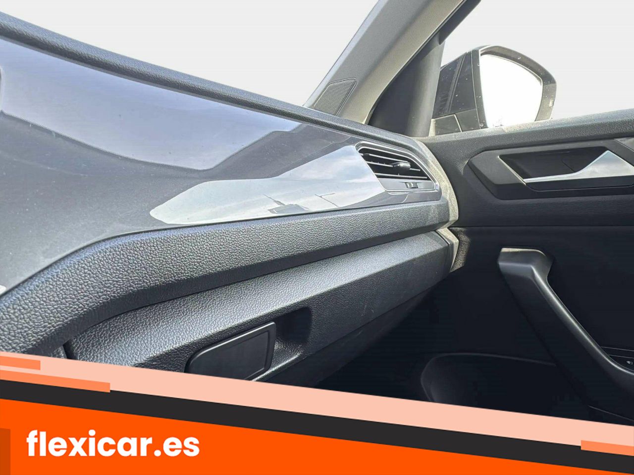 Foto Volkswagen T-Roc 25