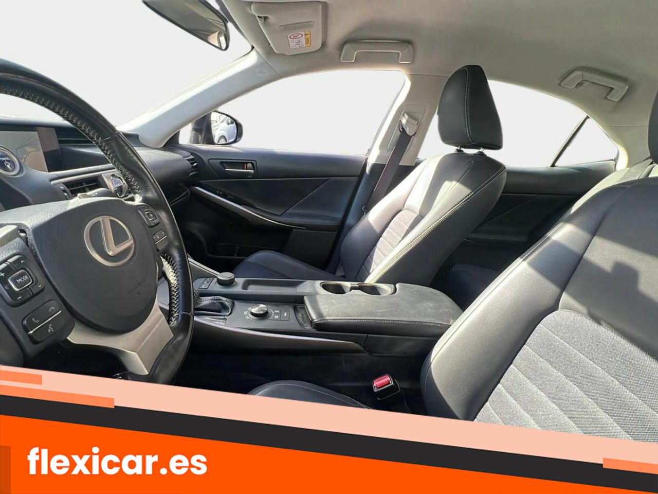 Foto Lexus IS 12