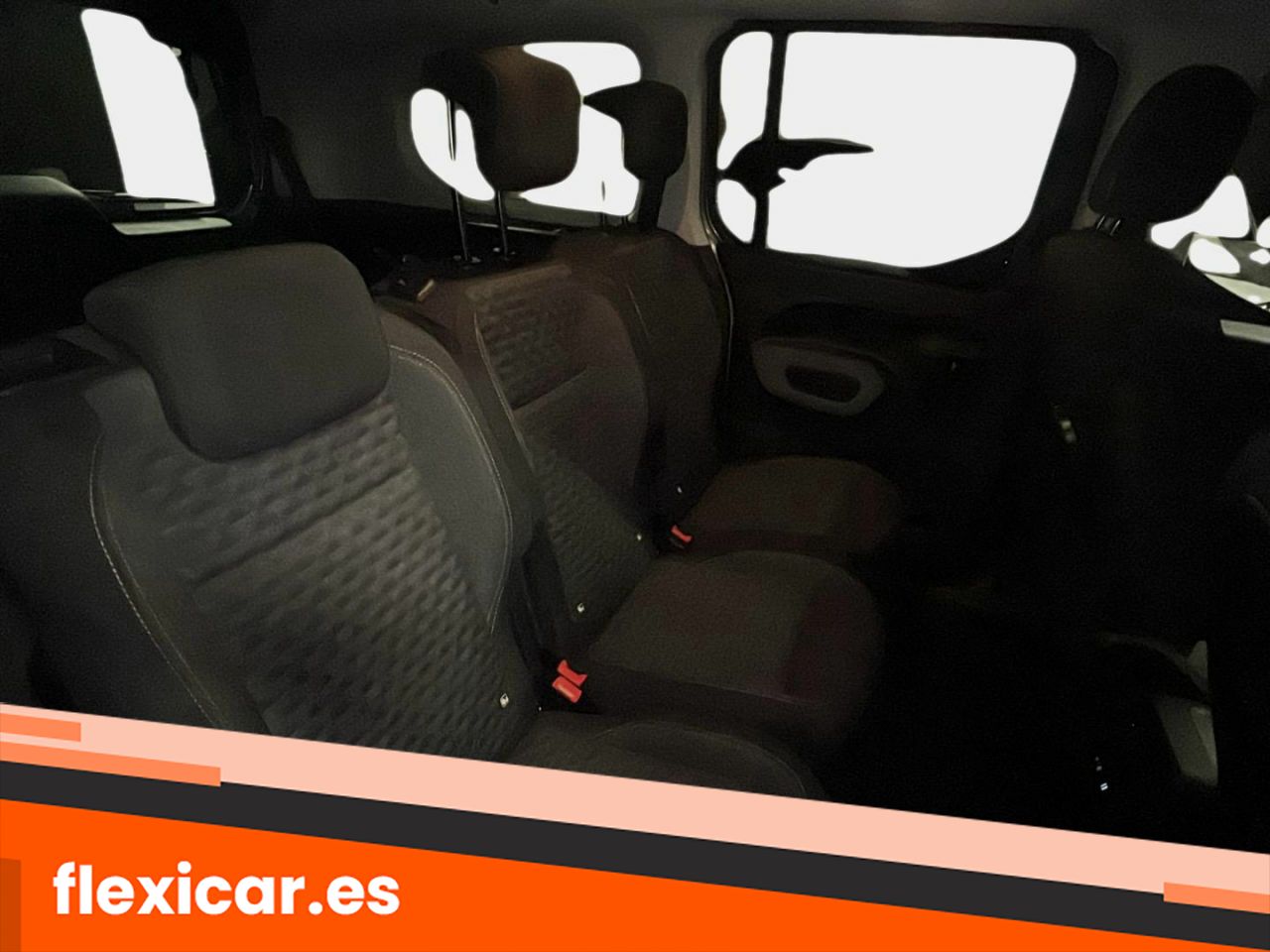 Foto Peugeot Rifter 12