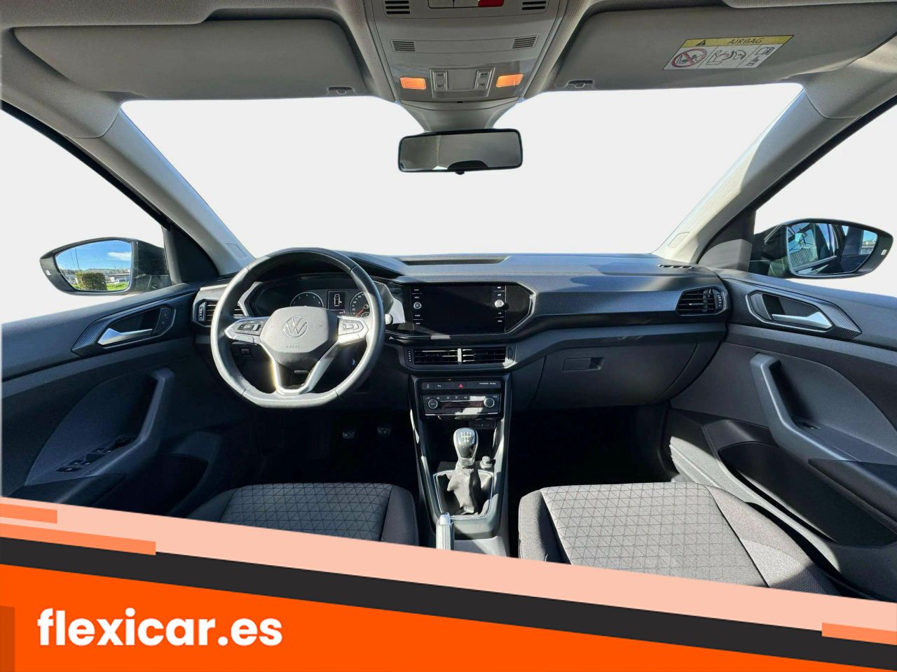 Foto Volkswagen T-Cross 12