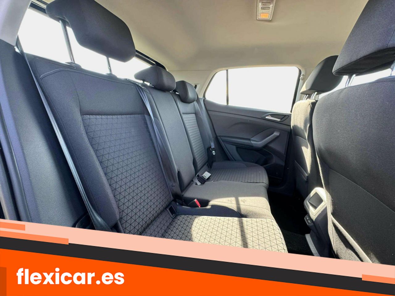 Foto Volkswagen T-Cross 19