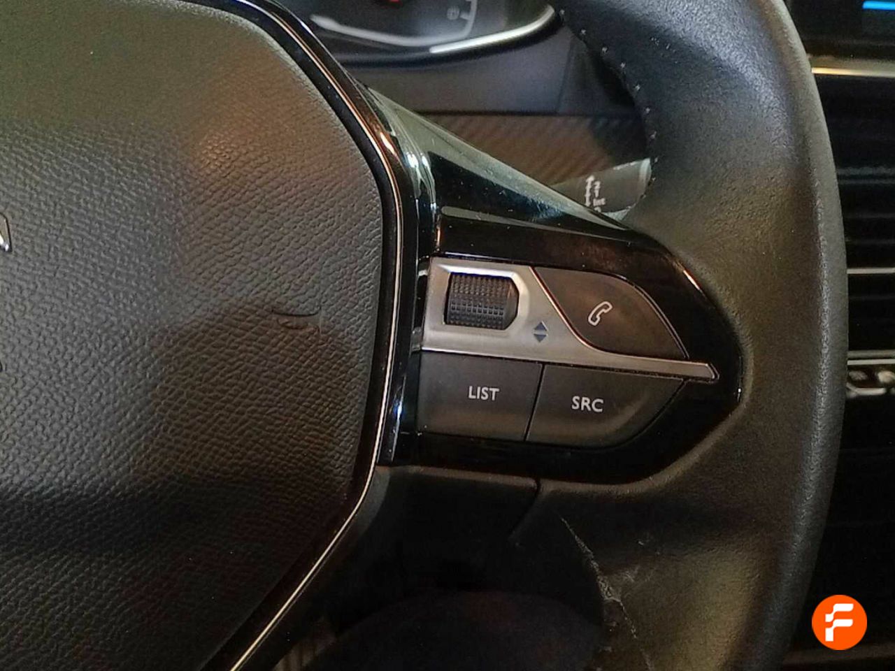 Foto Peugeot 2008 29