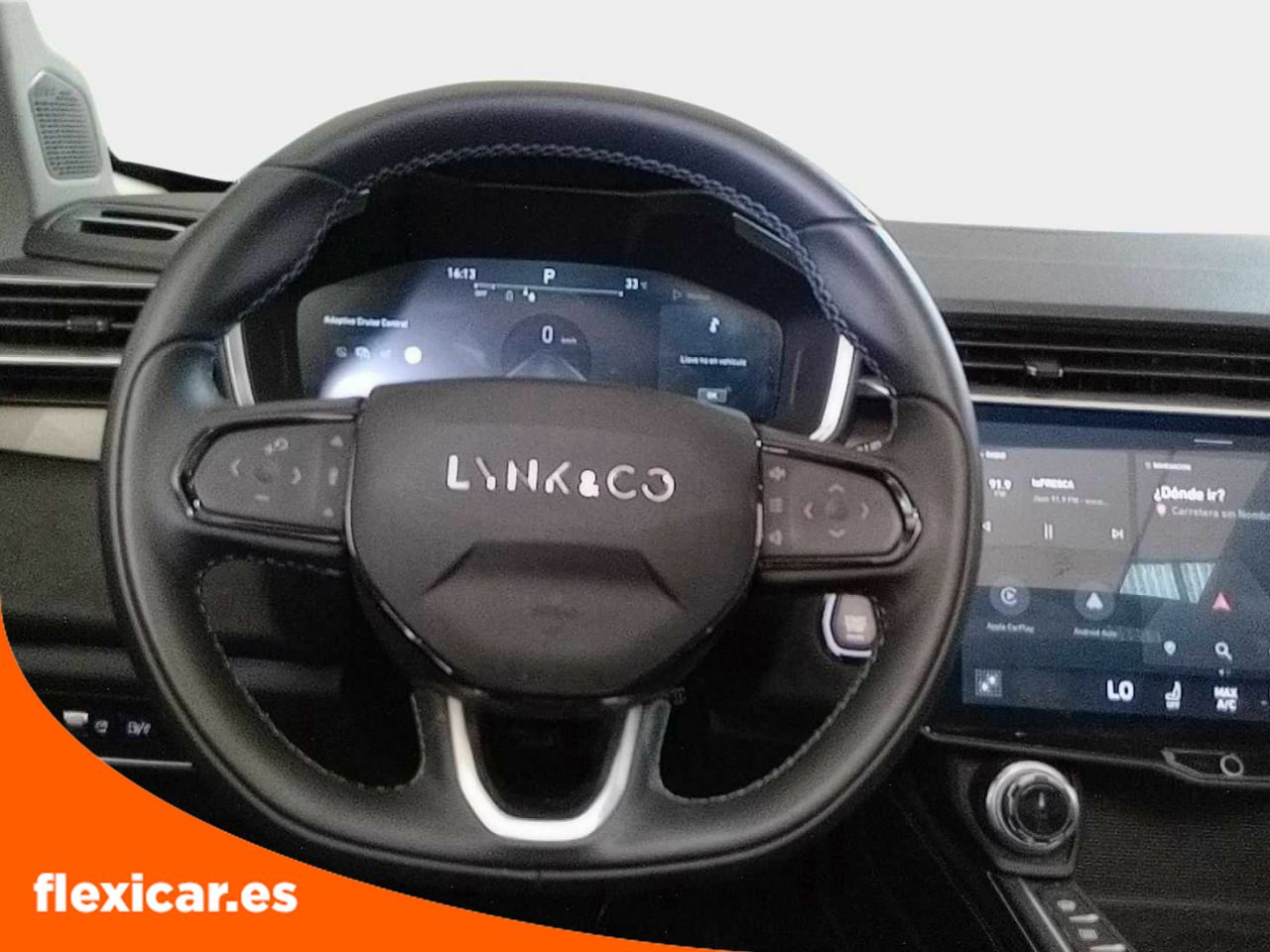 Foto LYNK&CO 01 11