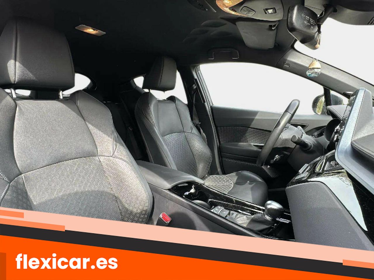 Foto Toyota C-HR 8