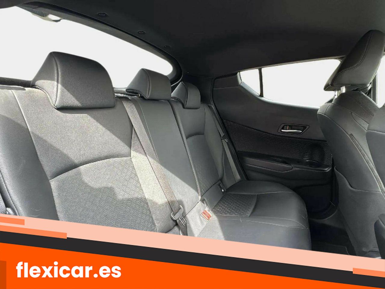 Foto Toyota C-HR 12