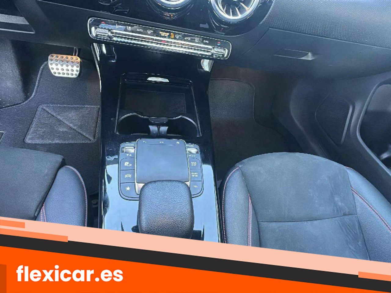 Foto Mercedes-Benz Clase CLA 14