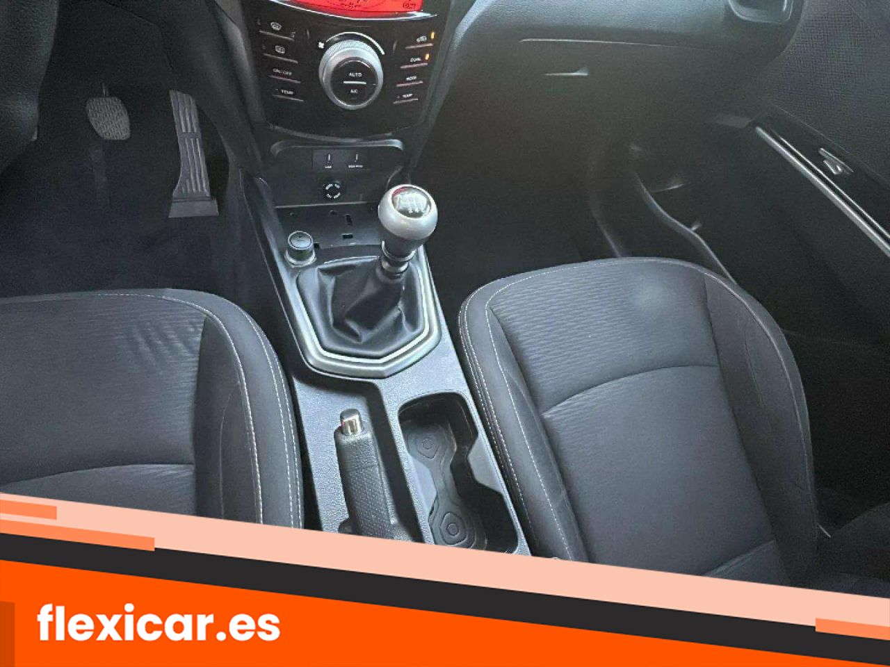 Foto SsangYong XLV 12