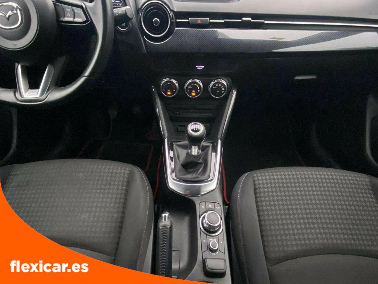 Foto Mazda Mazda2 11