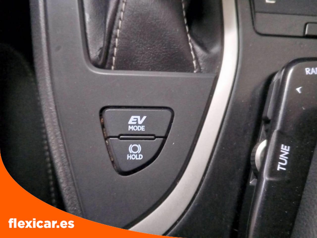 Foto Lexus UX 16