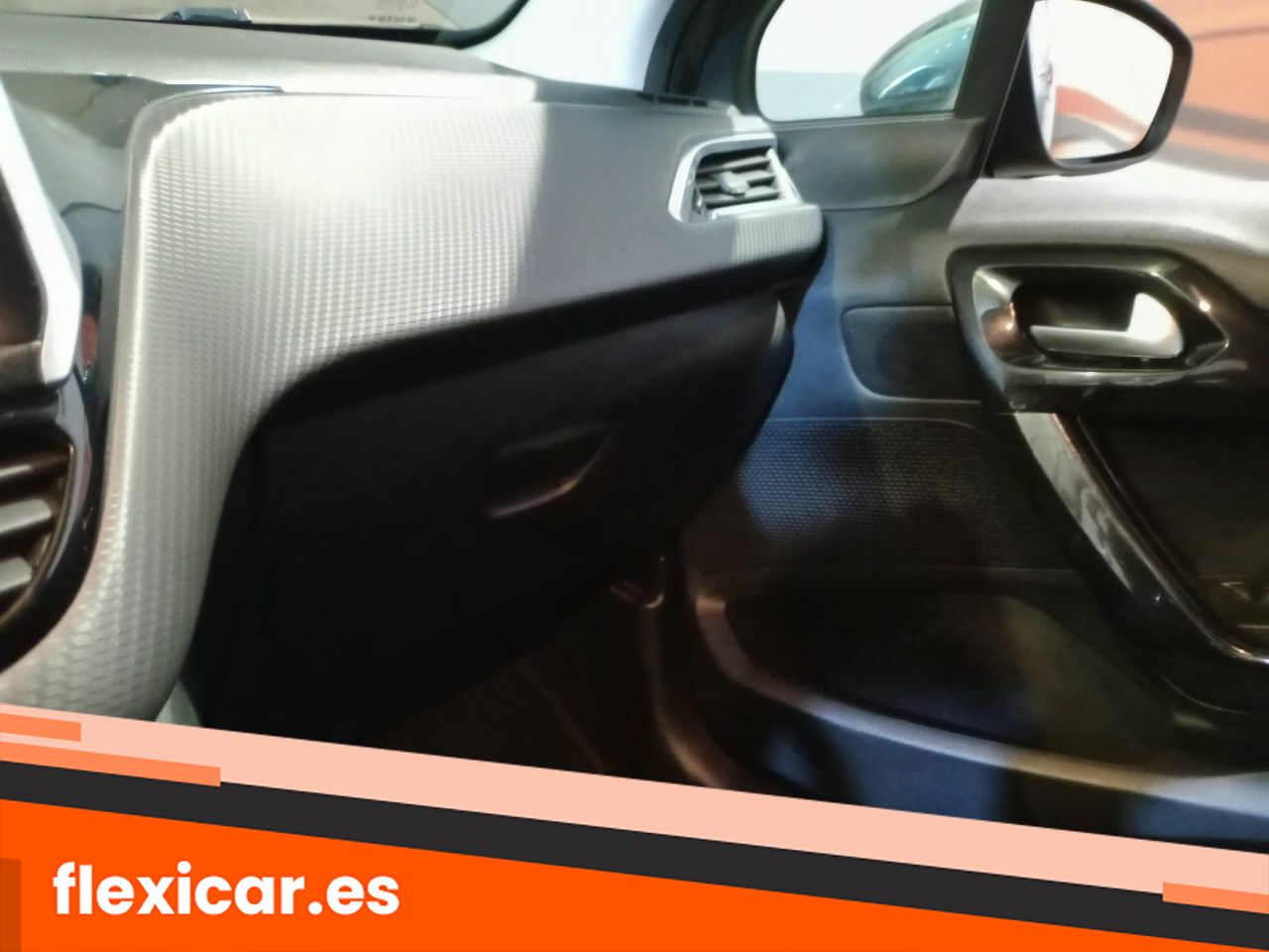 Foto Peugeot 208 19