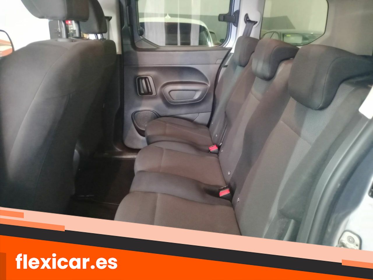 Foto Peugeot Rifter 12
