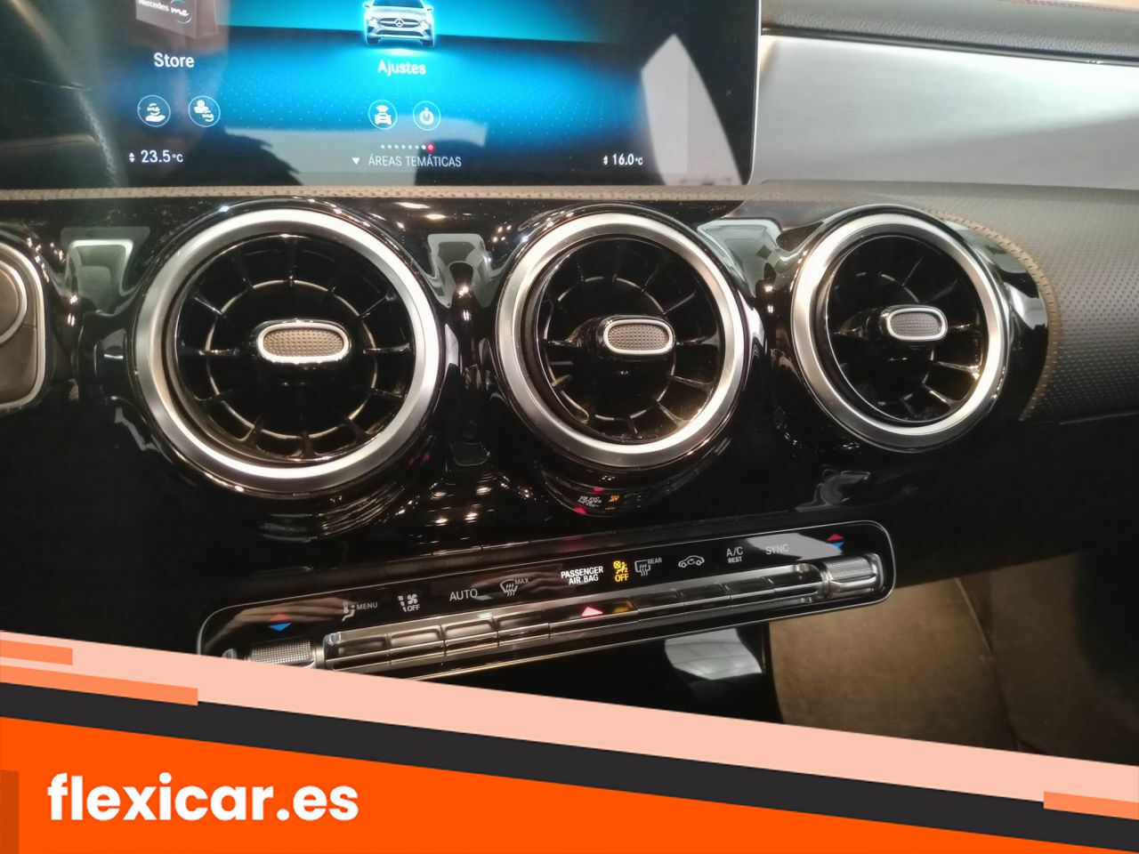 Foto Mercedes-Benz Clase CLA 22