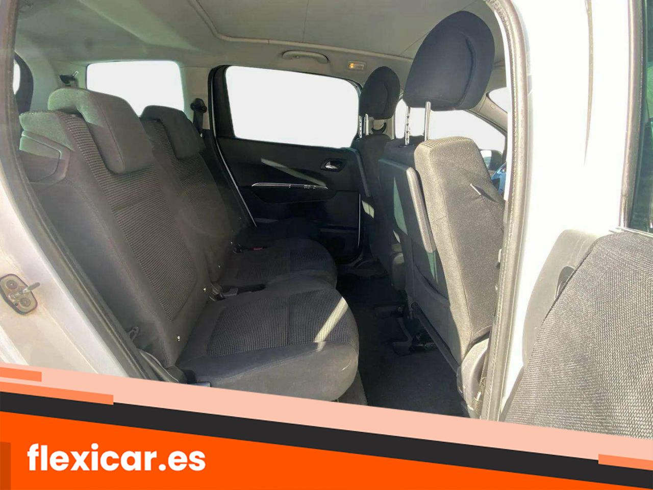 Foto Peugeot 5008 12