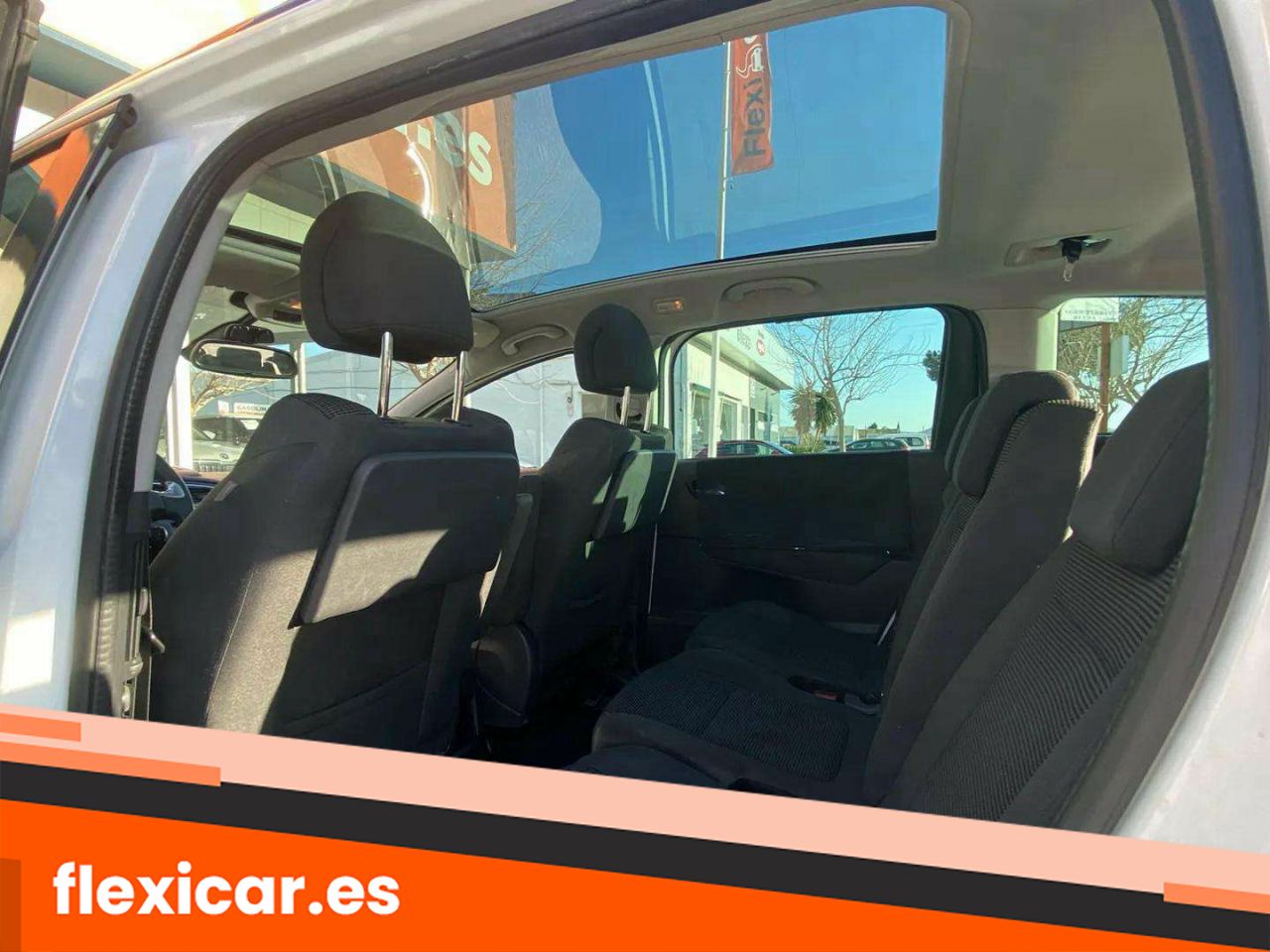 Foto Peugeot 5008 14