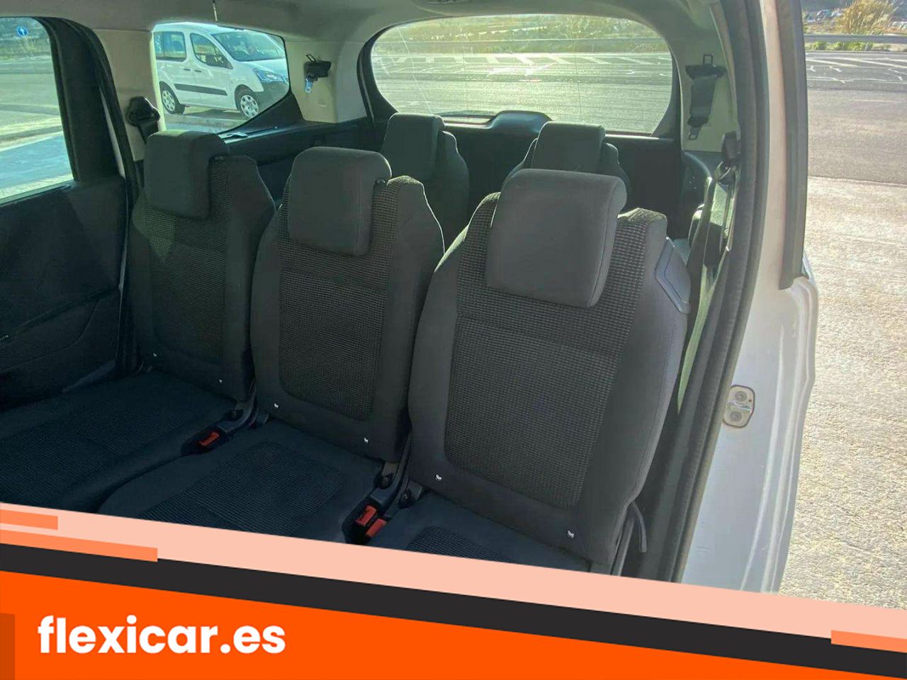 Foto Peugeot 5008 17