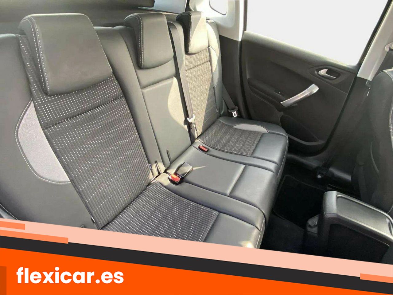 Foto Peugeot 2008 13