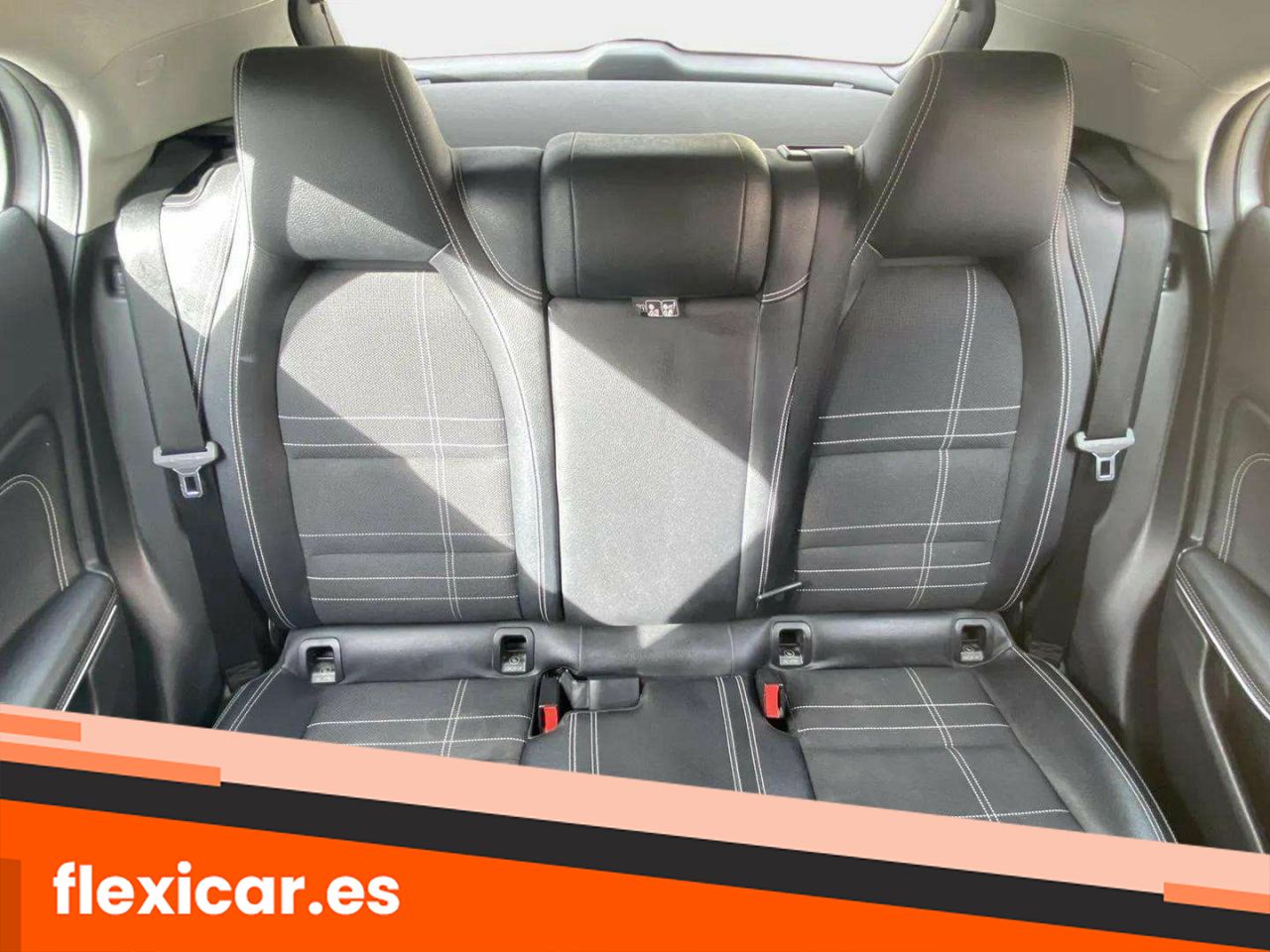 Foto Mercedes-Benz Clase GLA 14
