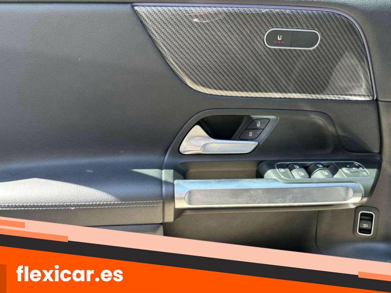 Foto Mercedes-Benz Clase GLB 19