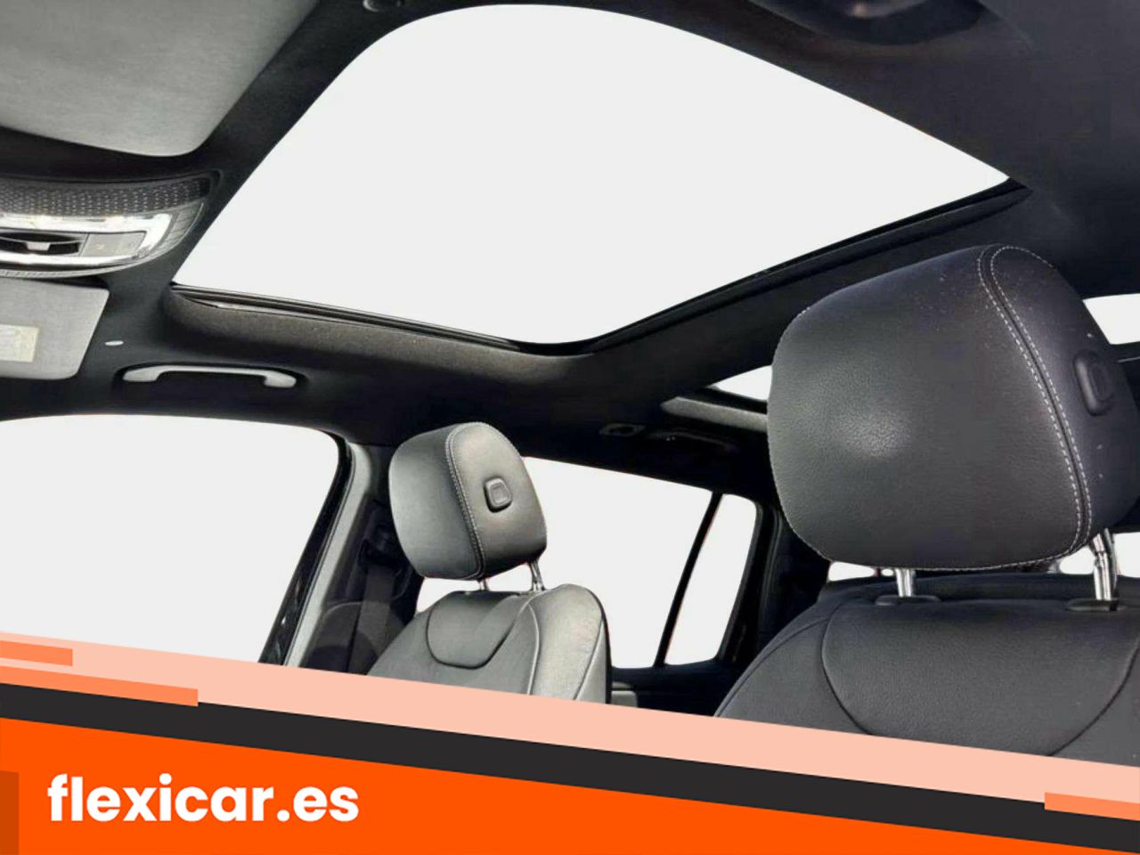Foto Mercedes-Benz Clase GLB 24