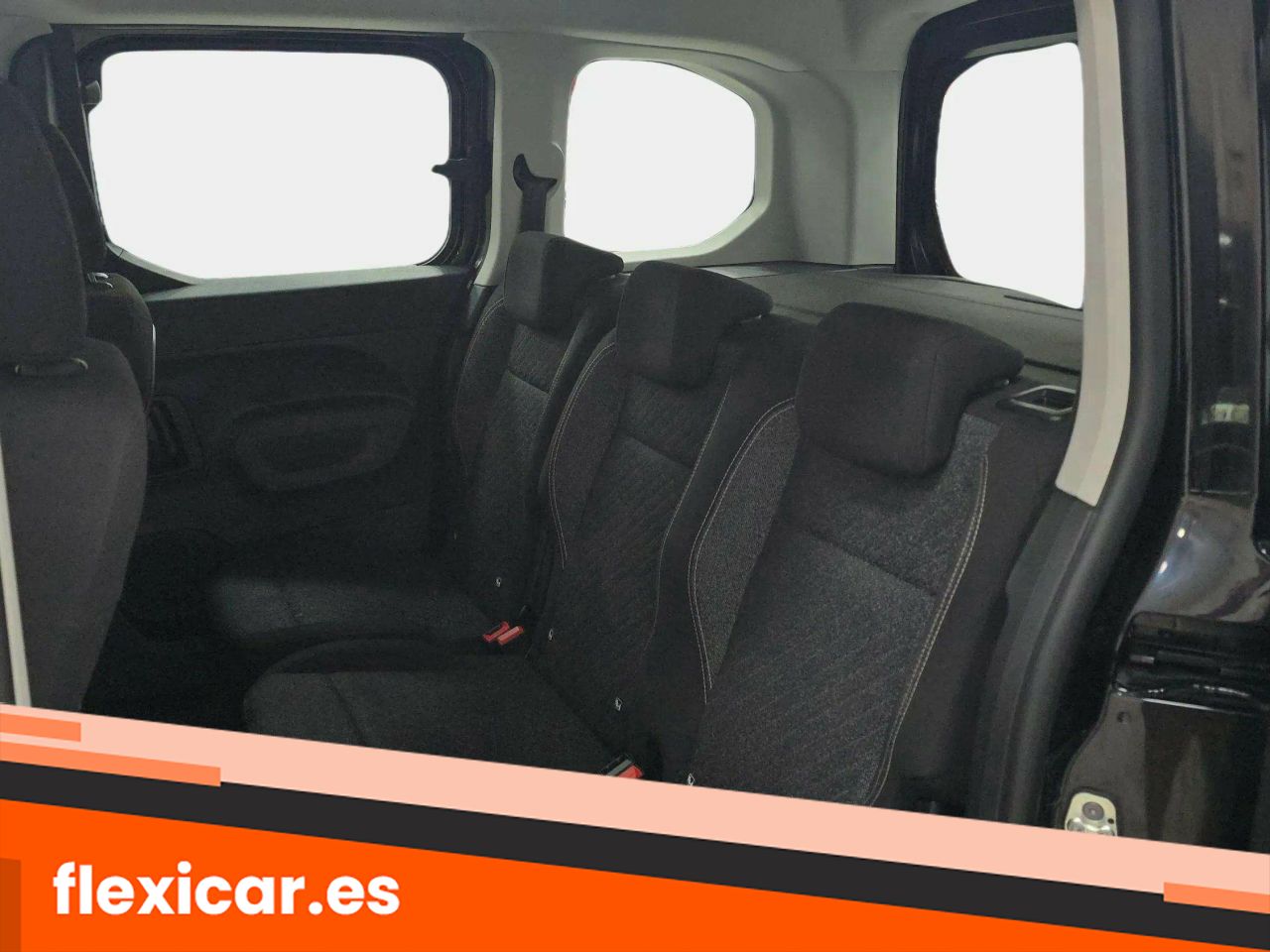 Foto Peugeot Rifter 12