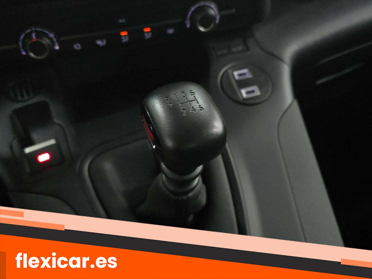 Foto Peugeot Rifter 13