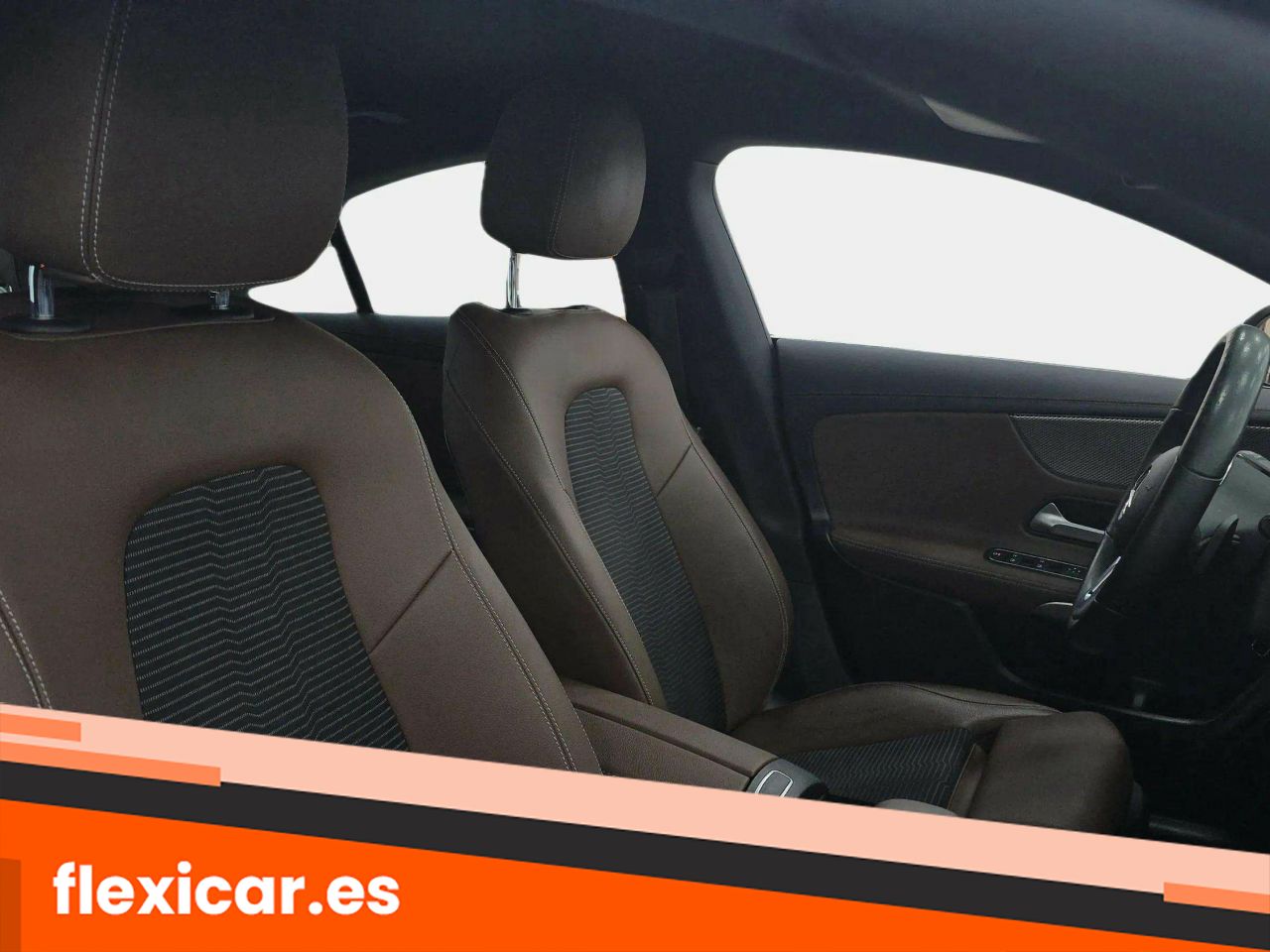 Foto Mercedes-Benz Clase CLA 11