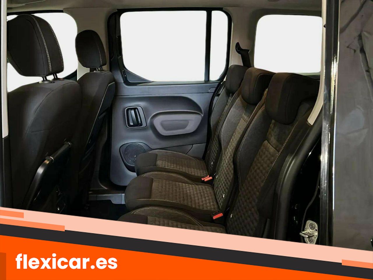 Foto Peugeot Rifter 12