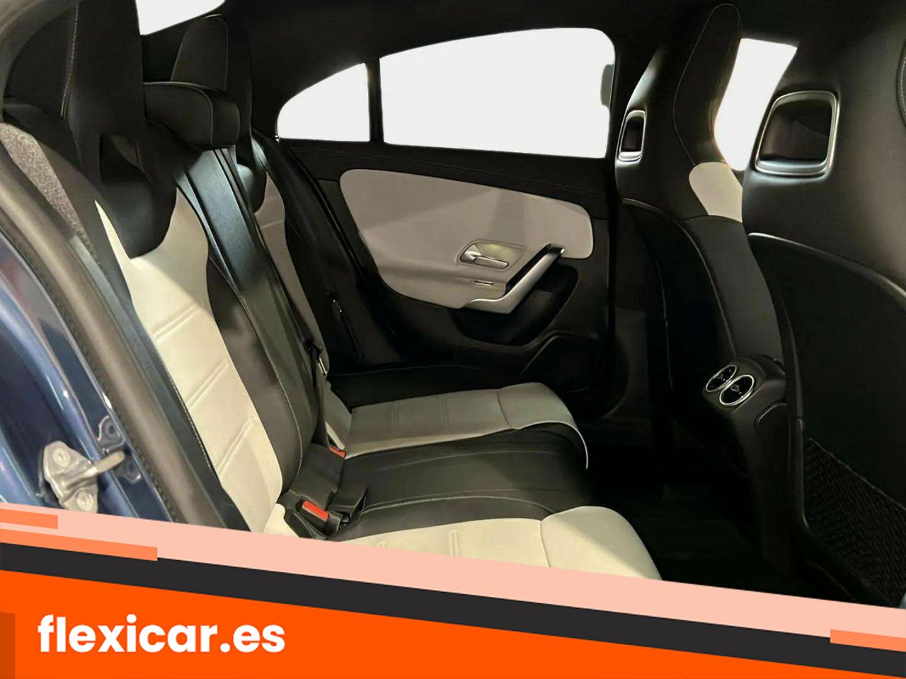 Foto Mercedes-Benz Clase CLA 13