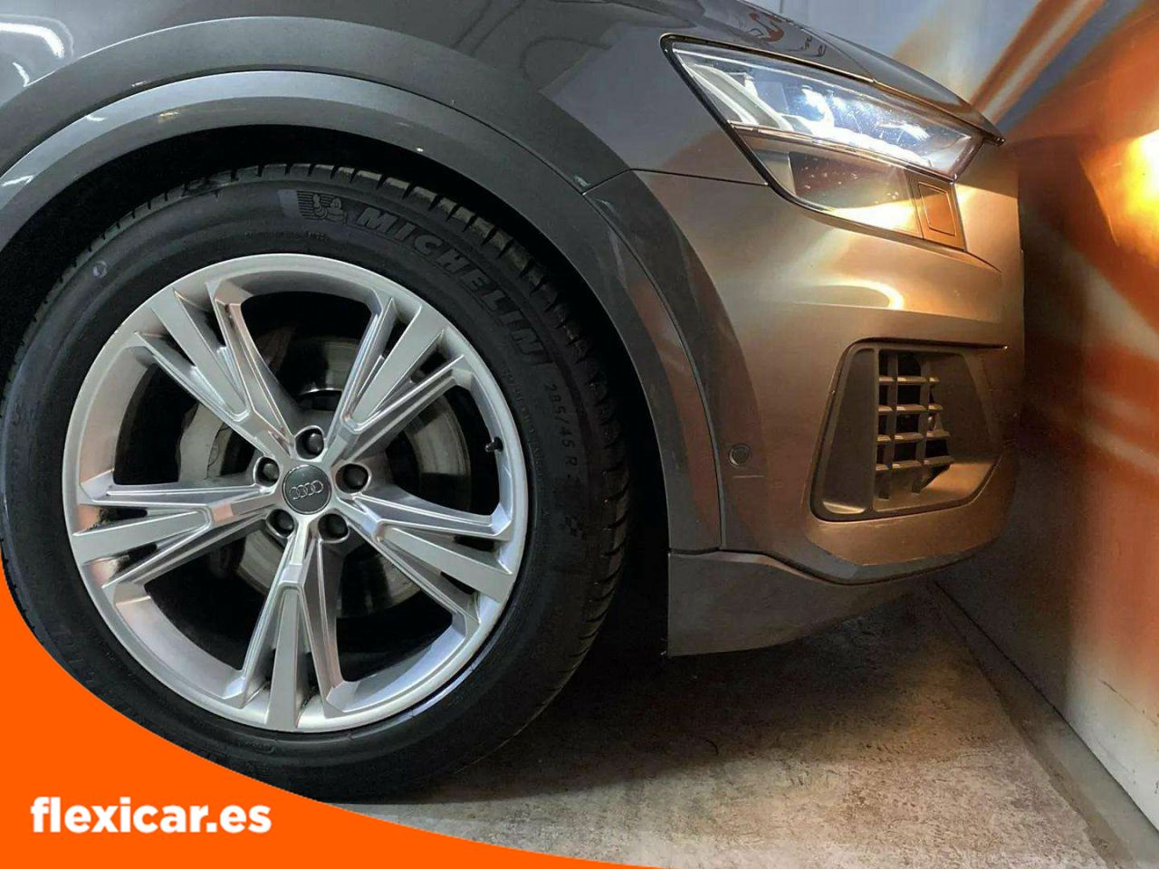 Foto Audi Q8 25