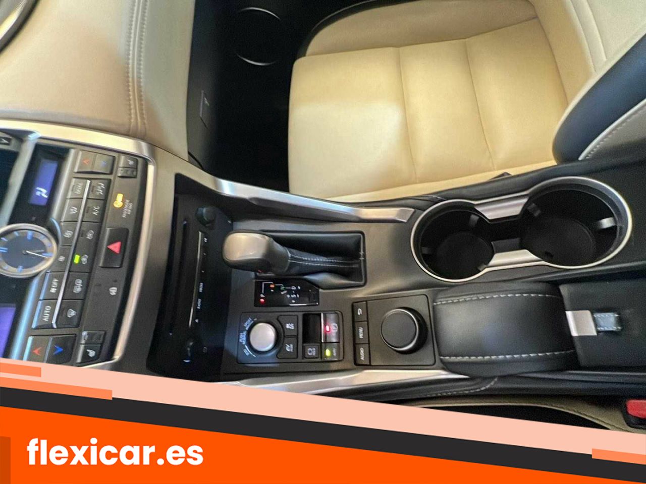 Foto Lexus NX 24