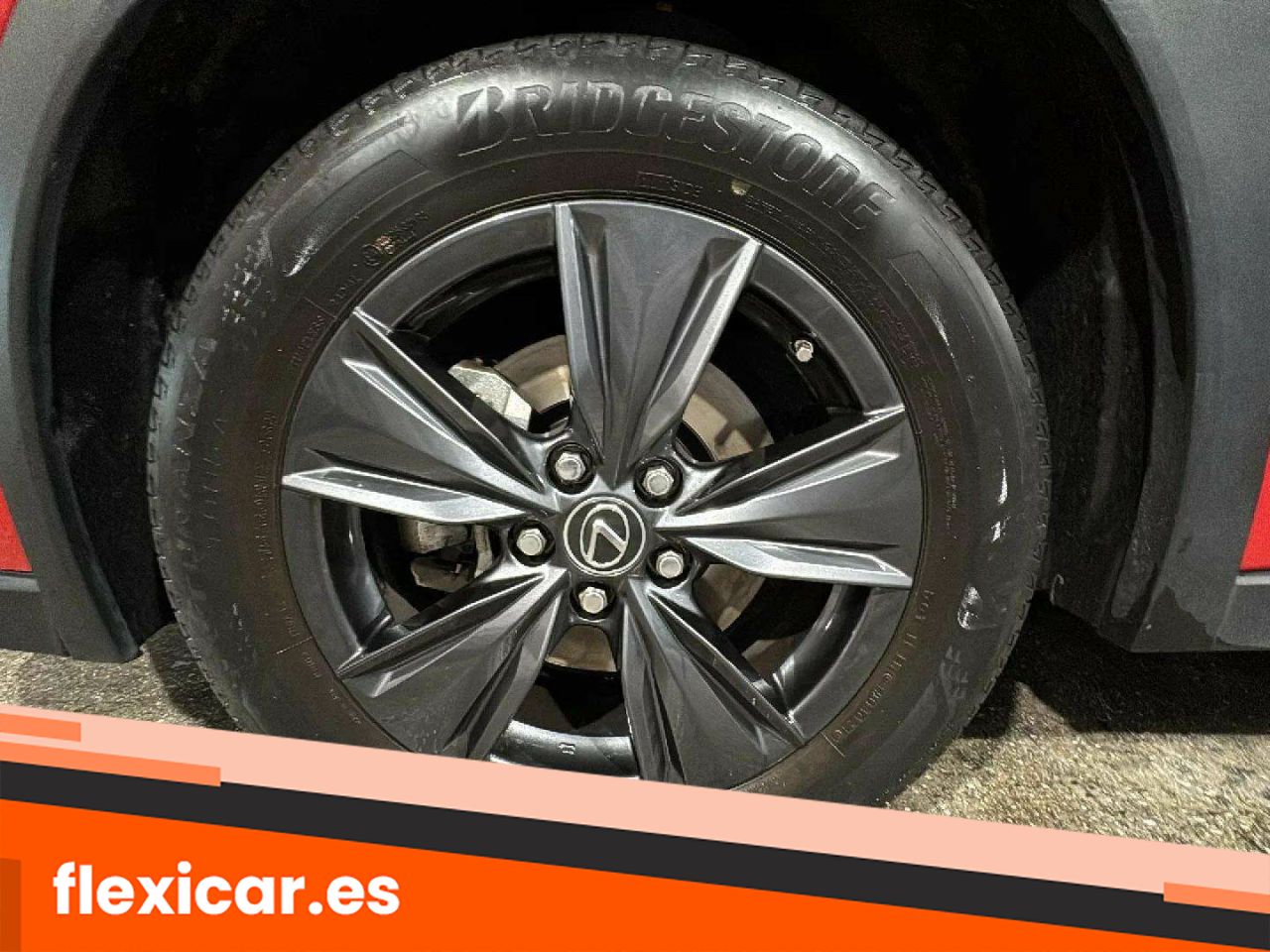 Foto Lexus UX 16